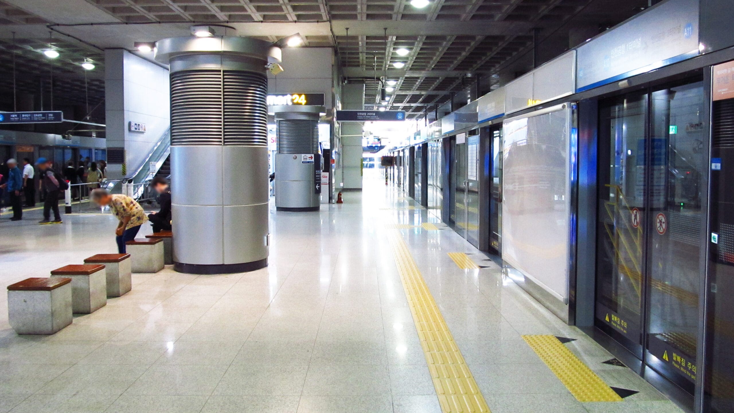 仁川機場交通最便宜的選擇：第一航廈AREX普通列車月台