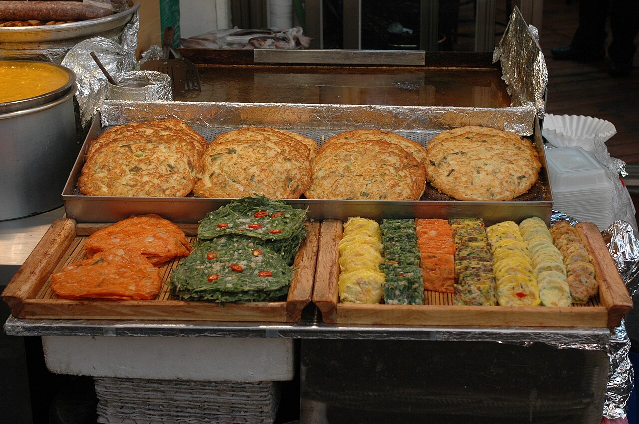 Korean pancakes and pan-fried foods at Gwangjang Market in Seoul