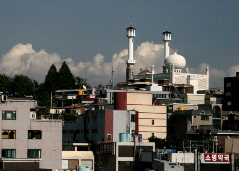 Seoul Central Mosque in Itaewon, the anchor for Muslim friendly hotel Seoul searches