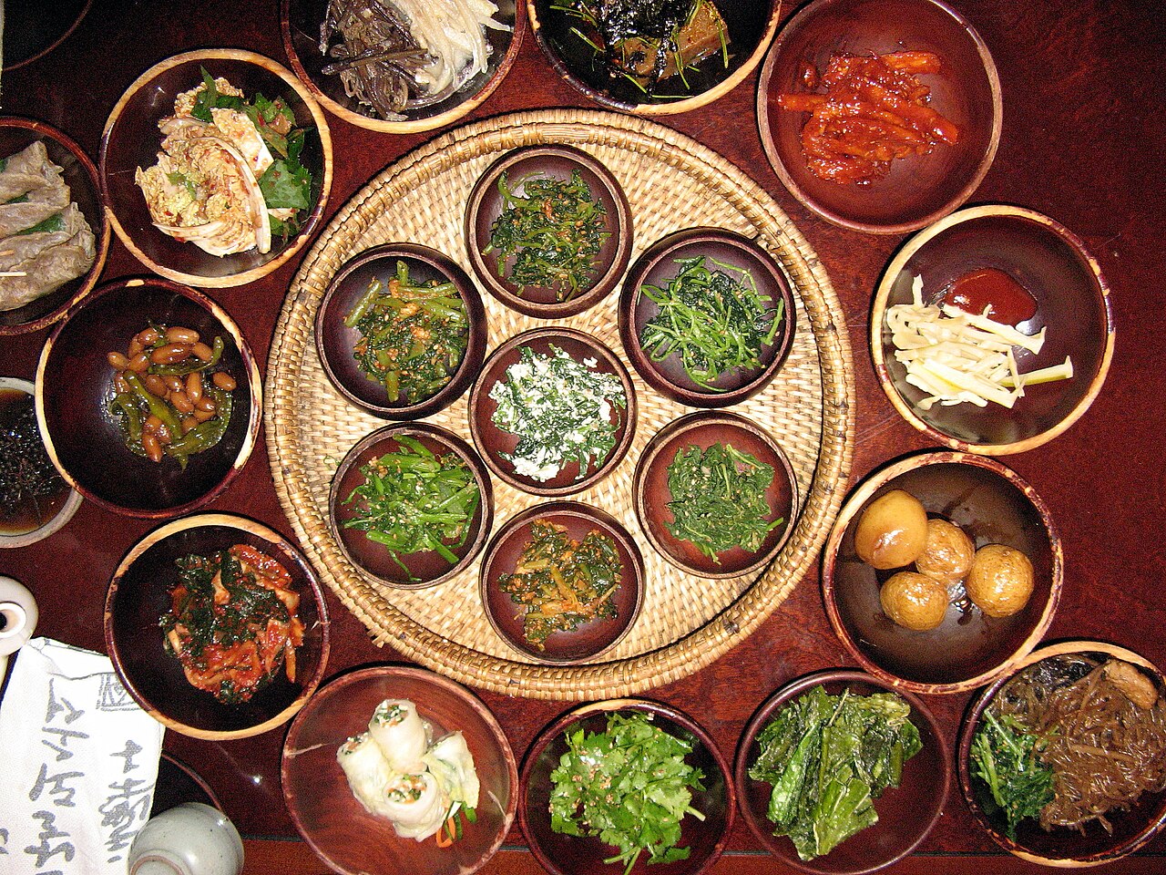 Vegan restaurants Seoul: temple food dishes at Sanchon in Insadong