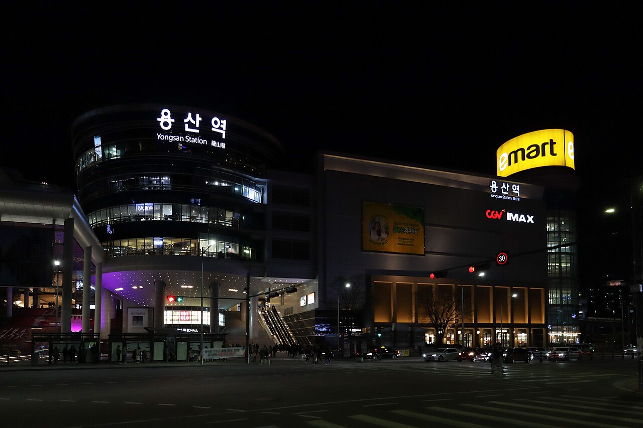 Incheon airport to Yongsan: Yongsan Station and the I'Park Mall complex at night